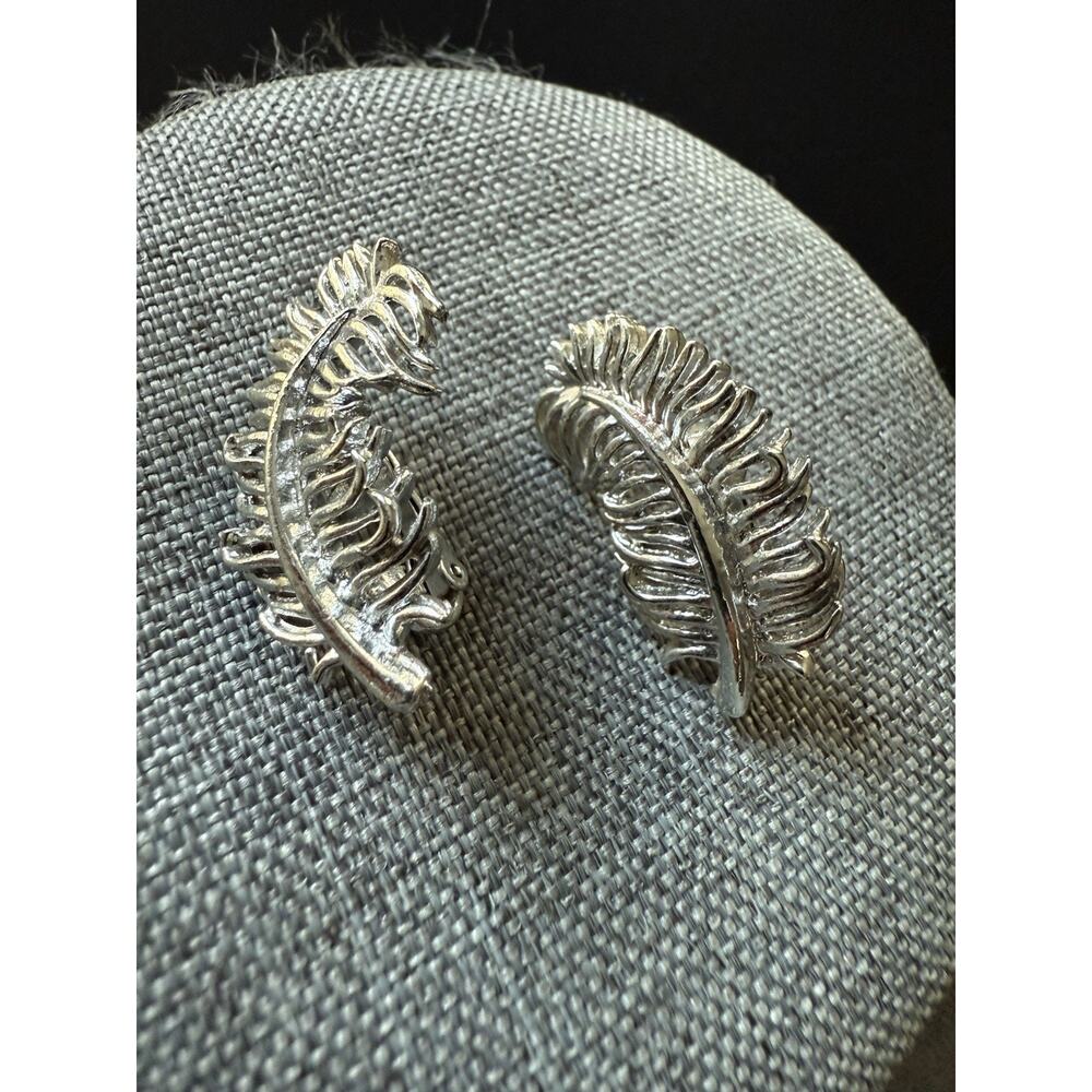 Vintage Coro Clip On Earrings, Coro Gold Tone Clip On Leaf Shaped Earrings